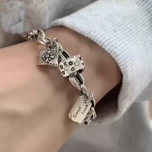 TEMU 1개 여성용 패션 팔찌, 빈티지 스타일 자물쇠와 별과 달 펜던트, 925 실버 도금 소재, 생일, 결혼식, 발렌타인데이, 부활절, 어머니날, 겨울과 봄 시즌 및 기타 기념일 선물용