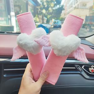 TEMU 1개/2개 부드러운 하트 모양 날개 시트 커버 파스텔 핑크 하트 날개, 자동차 안전벨트 어깨 보호대, 여성 전용, 대부분의 모델에 적합 - 운전자와 자동차 애호가를 위한 이상적인 선물, 편안한 실내 장식, 일상 출퇴근에 필수