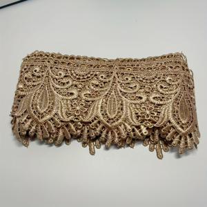 TEMU 세련되고 다용도로 사용할 수 있는 금색 자수 레이스 5야드 세트. 소파 쿠션, 베개 커버, 침대 스커트, 식탁보, 홈 텍스타일 테두리, 커튼 가장자리, 공예 및 재봉 프로젝트 향상에 적합합니다.