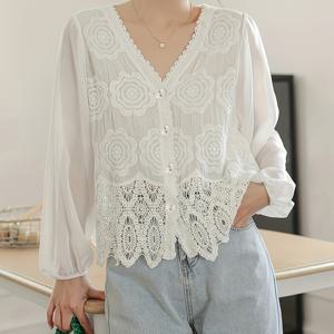 TEMU 여성용 경량 쉬폰 긴팔 가디건, 에스닉 스타일의 코바늘 디자인 V넥 및 레이스 커버업 특징. 봄, 여름, 가을 레이어링에 완벽