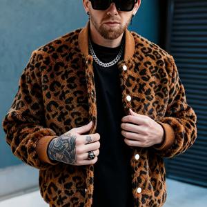 TEMU 남성용 트렌디한 브라운 & 블랙 프린트 재킷 (리브 커프스 & 헴, 더블 포켓 & 버튼 디자인). 두꺼운, 따뜻하고 부드러운 플러시 원단으로 제작되어 데일리 외출, 통근, 캐주얼 모임에 적합합니다.