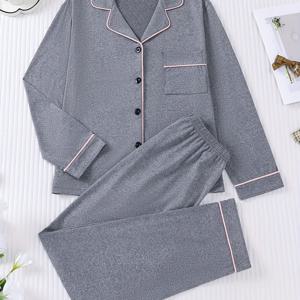 TEMU 이 여성용 잠옷 세트는 세련된 회색 바탕에 핑크색의 대비가 돋보이는 엣지, 긴소매, 긴 바지로 구성되어 있습니다. 스타일리시한 칼라와 버튼 디자인으로 편안함을 제공합니다.