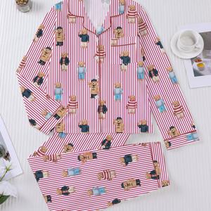 TEMU 귀엽고 곰 프린트가 있는 레드 앤 화이트 여성 파자마 2개 세트, 사랑스러운 스타일로 아우터웨어로 착용 가능. 아름답고 패셔너블한 파티 파자마, 라펠 칼라가 있는 긴소매 가디건과 헐렁한 신축성 허리 바지가 포함. 캐주얼 사계절 여성용 파자마 및 라운지웨어