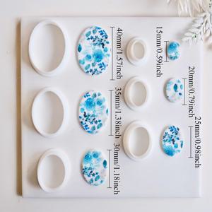 TEMU 폴리머 클레이 귀걸이용 타원형 커터 6개 세트. 부활절 달걀 디자인에 완벽합니다. 스타일의 몰드는 물방울 패턴을 만들기에 이상적이며, 주얼리 펜던트 제작에 적합합니다. 부드러운 도자기 클레이로 제작되었으며 3D P를 특징으로 합니다.