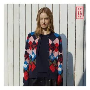 스테파넬 26SS 자카드 가디건+반팔니트 세트