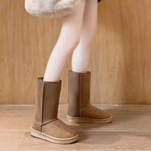 여성 겨울 방한화 기장감 미들부츠 데일리룩 클래식 디자인 안정적인