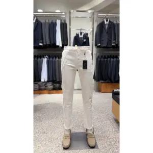 갤러리아 [타임월드]바쏘 S/S 화이트 스트레치 면스판 사선포캣 데님 BSZ1PS80A