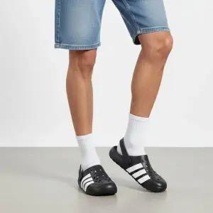 [아디다스] 아딜렛 클로그 샌들 150926435