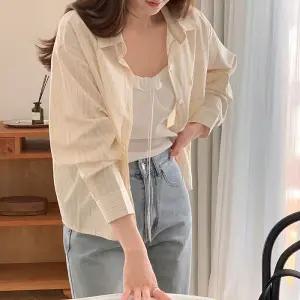 [코코블랑] 페리 세미 크롭 스트라이프 셔츠