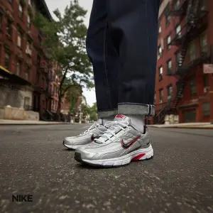 나이키 이니시에이터 남자 런닝화 운동화 메탈릭 실버 394055-001