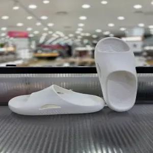 [크록스] 공용 멜로우 리커버리 슬라이드 폭신한 슬리퍼 208392-100/애플아울렛