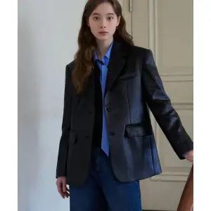 [드로우핏 우먼](타임스퀘어점패션관)레더 오버핏 싱글 블레이저 [2COLOR]