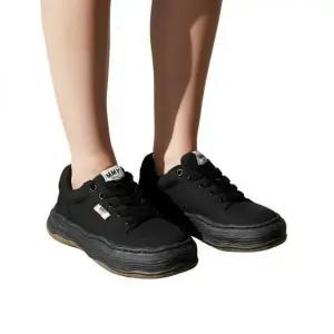 [미하라야스히로]메종미하라야스히로 올리버 OG솔 캔버스 로우탑 스니커즈 153585250