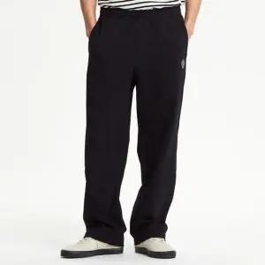 [뉴발란스] 매장판 공용 NBSC 와이드 팬츠 블랙 NBMLE42813-19