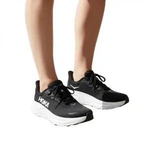 [호카오네오네] 남성 와이드핏 러닝화 아라히 8 153257393