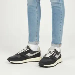 AUTRY 26SS 릴윈드 로우 나일론 AMP 스웨이드 스니커즈 WWLW NC05)