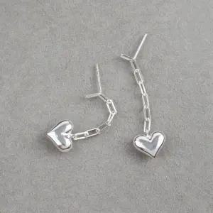 [신상오픈런]롱체인 드롭 찰랑 금색 은귀걸이 하트참 (29987580)