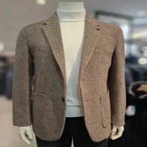 [트레몰로] (주)세정 트레몰로 24FW 등판누빔 울71%  캐주얼자켓 카멜브라운 TRHFU4WA121