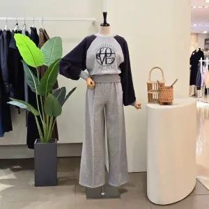 [대구백화점] [4CUS]크롭 맨투맨 와이드 팬츠 세트(FW5L9ST5261)