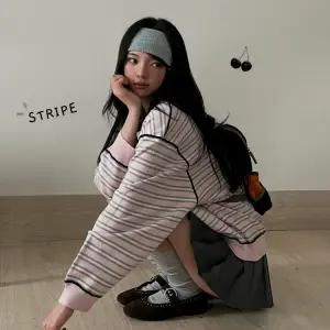 글리비 루즈핏 단가라 스트라이트 라운드넥 니트 티셔츠