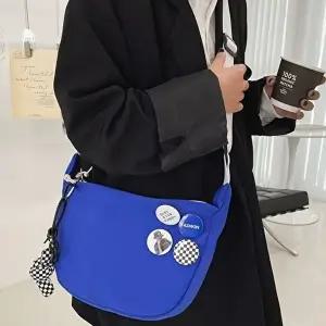 캐주얼백 여성 컬러 나일론 크로스백 뱃지 포함 학생 가방