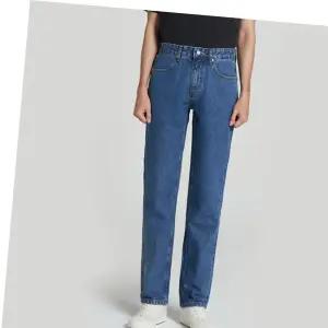 테이퍼드청바지 무신사입점브랜드 스모크무드 스트레이트핏 진청