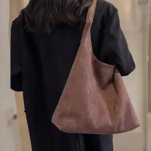 [신상오픈런]여성용 가을 빅백 스웨이드 배색 숄더백 하객 스타일 (42240543)