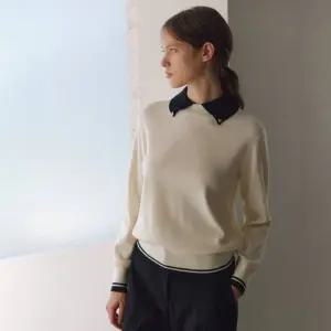 베스띠벨리 배색카라단추니트BLUCX7928 국내매장판 1686990