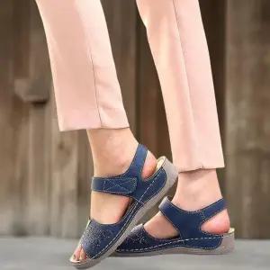 [신상오픈런]여성 여름 메탈 장식 펀칭 슬리퍼 가죽 샌들 (34321637)