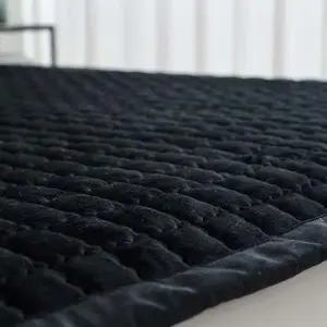 블랙 퀸 사이즈 극세사 카페트 겸용 밴딩 침대 패드
