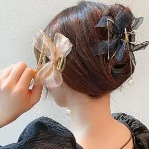 [신상오픈런]쉬폰리본 메탈 얇은테 찰랑 발레코어 진주드롭 집게핀 (30488704)