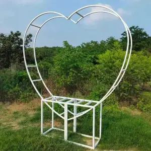 철제 오벨리스크 하트 지지대 장식품 클레마티스 모양