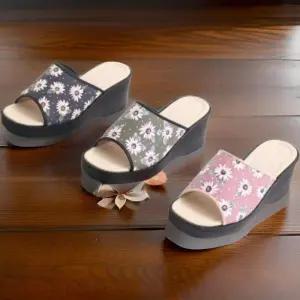 [신상오픈런]여성용 가죽 꽃무늬 앞트임 10cm 굽 플랫폼 샌들 (32331266)