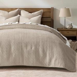 에버그레이스 럭셔리 벨벳 퀼트 세트 킹 사이즈 3피스, 부드러운 크로스 스티치 벨벳 이불 세트, 베개 심 포함, 사계절용 경량 커버렛 침대 스프레드 침구 세트, 가벼운 타우페