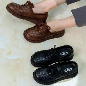 [하프클럽/다잇템]여자 두꺼운굽 베이직 클래식 코지 슈즈