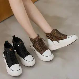 [하프클럽/다잇템]여자 코지 키높이 클래식 하이탑 스니커즈