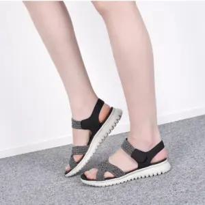 [신상오픈런]여성 대형 사이즈 스포츠 엑스 스트랩 샌들 (35836056)