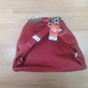 가방 쌈지 잡화 여자 여성용 소품 친구 레드 악세서리 패션 외출