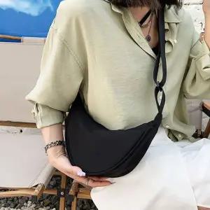 달콤한 나일론 데일리 크로스백 반달 미니백 만두백