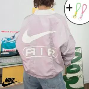 [국내매장 AS가능] 나이키 에어 우먼스 우븐 봄버 바시티 핑크 FN1909-019