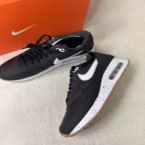 국내매장판 나이키 에어맥스 1'86 OG G 스파이크리스 남녀공용 골프화 DV1403-003