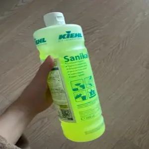 키엘샤니칼 키엘 사니칼 1L - 욕실 사우나 수영장 화장실 변기 세정제 광택 보호제