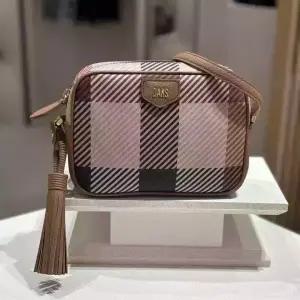 [백화점상품] 닥스 핸드백 전통적 브라운 빅하우스체크 패턴 가죽 크로스백 추천