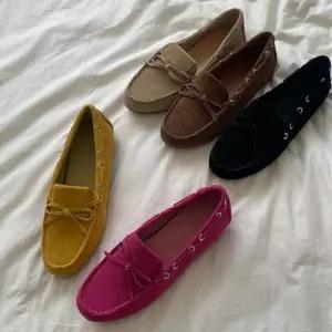 [옷자락]여자 고급 스웨이드 리본 장식 슬립온 로퍼