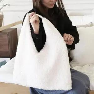 [패션] 양털 페이크퍼 대학생가방 캐주얼가방 뽀글이 숄더백 스마트폰 파우치 핸드폰