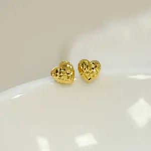 갤러리아 대한민국금거래소 통통 컷팅 하트 24K 순금 핀귀걸이 1.875g