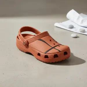 크록스 클래식 베스킷볼 클로그 시에나 210156-805