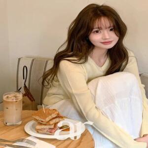 (미니멀/데일리활용템) 호웰 래글런 브이넥 펜던트 니트 nt5430