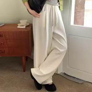 [코코블랑] 커브드 핀턱 와이드 밴딩팬츠