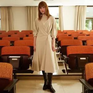 [온앤온]온앤온 단추 디테일 트라페즈 라인 원피스